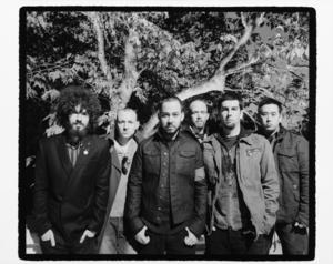 L to R: Brad Delson, Chester Bennington, Mike Shinoda, Dave 