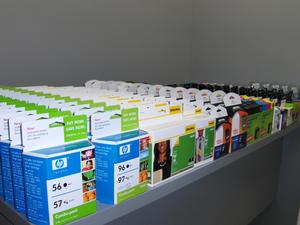 QualityLogic compares the yield and reliability of Original HP  inkjet cartridges to 13 brands of refilled inkjet cartridges.