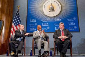 Mayors Douglas Palmer (Trenton, NJ), Gregory Nickels (Seattle, WA), and John Brenner (York, PA) participate in a lively dialogue about energy initiatives at the local level.