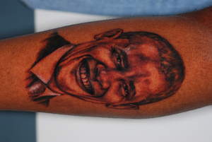 Essay Winner Edward Mage Gets Obama Tattoo with Freedom2 Infinitink