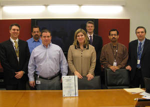 Cisco Recognizes Verizon Wireless for Operational Excellence. Verizon Wireless executives accept the inaugural Cisco Operational Excellence Award. Pictured from left to right: Kit Beall, Cisco; Randy Miller, Verizon Wireless; Ed Donofrio, Verizon Wireless; Nicola Palmer, Verizon Wireless; John Kerrigan, Cisco; Vidya Shankar, Verizon Wireless; and Dan Beynon, Cisco.