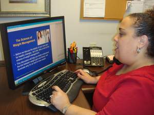 CMSNonline patient using Cisco WebEx online meetings to address health concerns