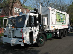 Rexroth and Crane Carrier Company are supplying the refuse trucks equipped with the HRB system for the New York City test program.