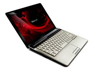 The IdeaPad U150 is just 13.5mm thick and weighs only 1.35kg2, yet includes a range of features designed to strike the right balance between mobility and functionality.