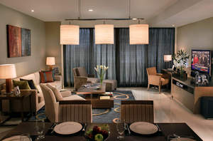 Oakwood Residence Garden Towers Bangna Bangkok, the first fully serviced living concept in Bangna, offers a wide selection of elegant, spacious apartments ranging from studios to three-bedroom options for short and long-term guests.