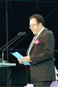 CEO, Reza Meshgin speaking to over 2500 employees, suppliers and customers in Suzhou, China.