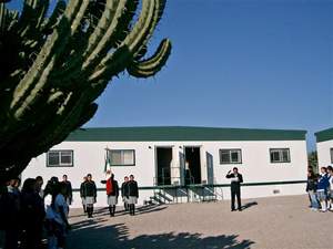 Estudiantes y Profesores satisfechos en una escuela en Mexico instalada por Williams Scostman 