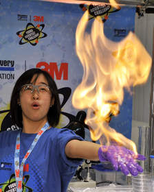 Finalist Sehee Kim competes in the 2010 Discovery Education 3M Young Scientist Challenge.