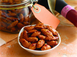Garlic and Hot Pepper Toasted Almonds