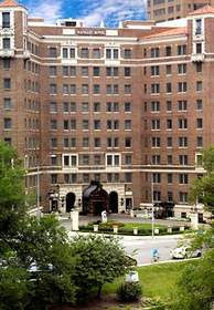 Kansas City Plaza Hotels | Kansas City Country Club Plaza Hotels