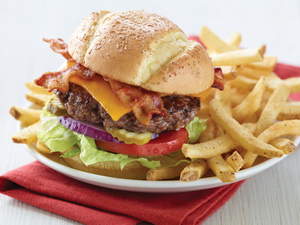 Applebee's expects to top the 163,000 Bacon Cheddar Cheeseburgers it served in 2010 on Veterans Day. On Friday, November 11, 2011, veterans and active duty military again will again eat for free at Applebee's.