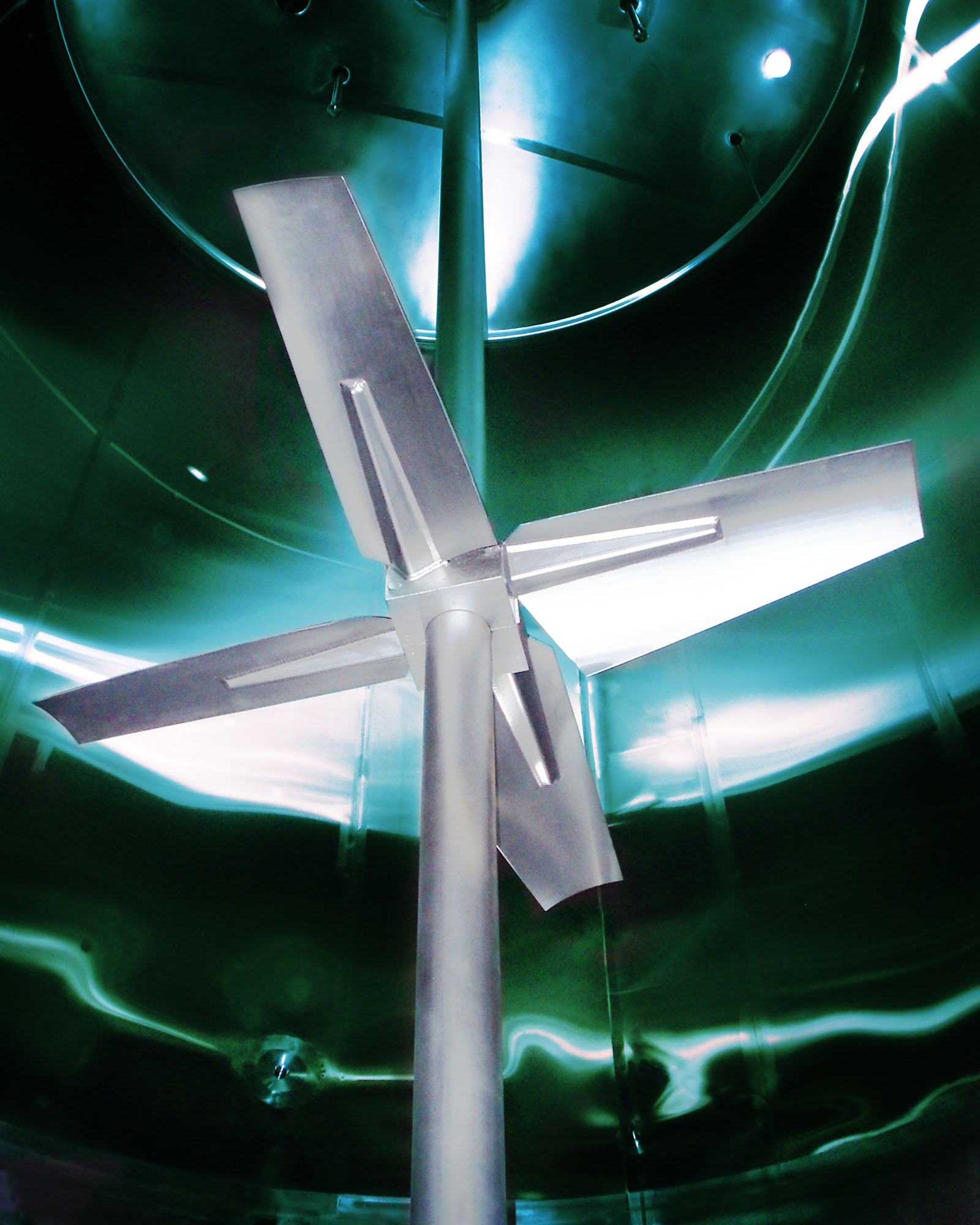 Sharpe Hydrofoil Mixing Impellers Feature Efficient Blade and Hub Design