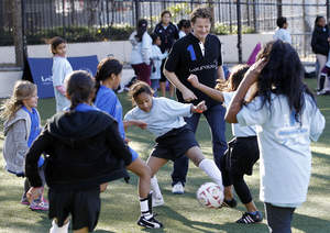 Prince Pieter-Christiaan van Oranje, Chairman of Laureus Foundation Netherlands visits the American SCORES community sports project at Jacob Schiff Field on November 4, 2011 in New York City. 

(Photo by Jeff Zelevansky/Getty Images for Laureus)
People: Prince Pieter-Christiaan van Oranje