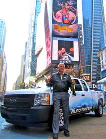 Bob Lutz,VIA Motors,electric truck,erev,hybrid,SUV,phev,plug-in electric,Chevy Volt,NAIAS,pickup