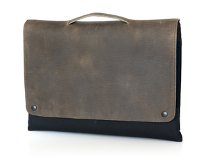 The CitySlicker MacBook Air case from WaterField Designs - in 'Grizzly' with optional handle.