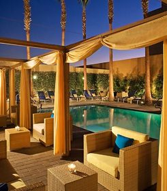 Viva una escapada familiar unica este verano con la oferta de hoteles en Burbank