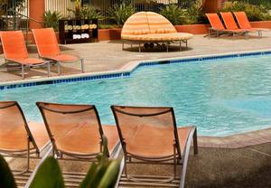 El hotel Irvine Marriott presenta sus nuevas ofertas de hoteles en Orange County