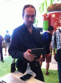 Stanislav Shalunov, Open Garden co-founder and CTO, using new Jelly Bean feature on the new Nexus 7 Tablet