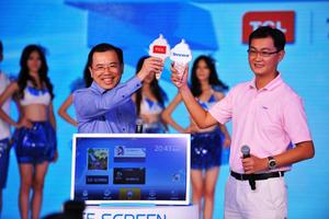 Mr. Li Dongsheng (Left), Chairman & CEO of TCL, and Mr. Ma Huateng (Right), CEO of Tencent, join hands to light up iCE SCREEN