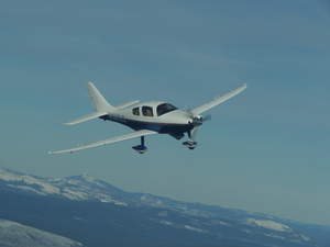 Lam Aviation modified Columbia - clean configuration. Photo taken by Wade Carman.