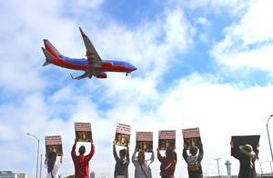 LCA's LAX protest against Air France's monkey business