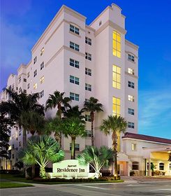 Extended stay hotel near Fort Lauderdale