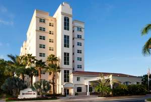 Hotel suites with full kitchens near Miami Florida