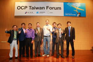 (From left to right) Thao Nguyen, Infrastructure Engineering, Facebook; Gus Vibal of Open Compute Project Philippines (OCPP); Charlie Manese, Infrastructure Engineering, Facebook; Hideyuki Fukuhara of Open Compute Project Japan (OCPJ); Cole Crawford, Executive Director, OCP; Hugh Blemings, Certification Director, OCP; Jyuo-min Shyu, President, ITRI; Kwanjong Kim of Open Compute Project Korea(OCPK)