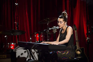 Don Was Names Tess Henley Winner of Guitar Center's Third Annual Singer-Songwriter Program