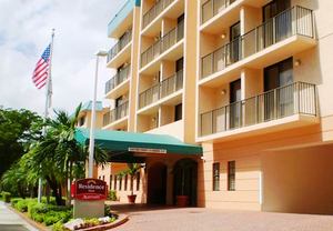 Hotels near Biscayne Bay