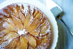 Pinata Apple Upside-Down Cake