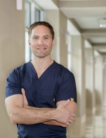 Dallas Orthopedic Surgeon Dr. Brian Straus