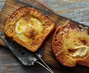 Cedar Plank Grilled Egg in Toast