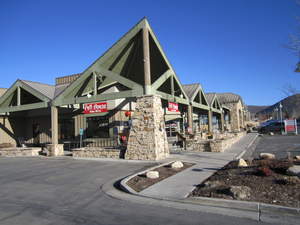 Cushman & Wakefield | Commerce negotiated the sale of Sagewood Plaza in Park City
