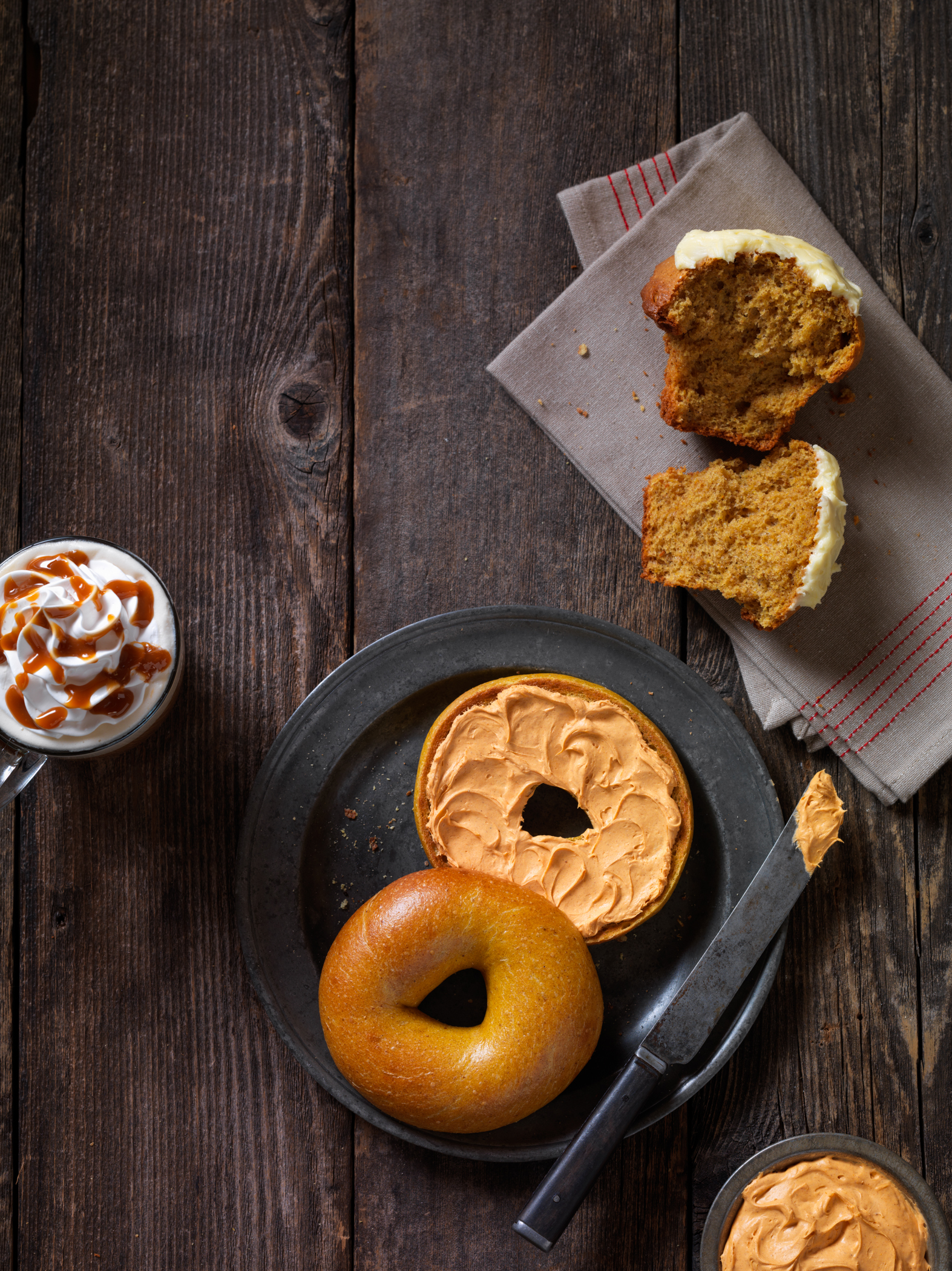 Einstein Bros. (R) Bagels Brings Back Pumpkin and Introduces More Fall