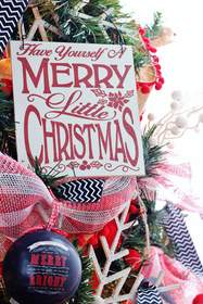 Christmas Tree, decorations, holiday decor, chalk board, interior design, seasonal decor, Kirkland's