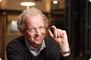 Tore Etholm-Idsoe, CEO of NEXT Biometrics, the leader in high-quality low-cost fingerprint sensors, says NEXT set for significant progress in 2016 and recapped second half 2015 highlights in his annual Christmas letter to shareholders.  Above, he is holding NEXT's new Ultra-Thin Fingerprint Sensor.