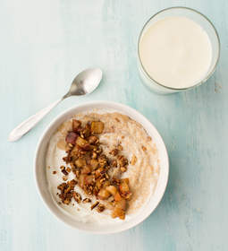 Amaranth Porridge with Pears, Crunchy Pecans and Yogurt