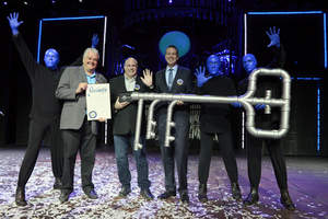 Blue Man Group receives Key to the Las Vegas Strip