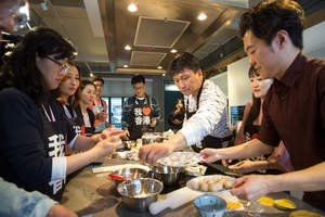 South Korean delegates had Hong Kong-style milk tea and egg tart-making at Police Married Quarters (PMQ).