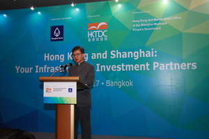 HKTDC Chairman Vincent HS Lo speaks to Thai project owners at a seminar entitled “Hong Kong and Shanghai: Your Infrastructure Investment Partner” on 9 May. Mr Lo said the driving forces behind the three-way partnership between Hong Kong, Shanghai and Thailand were the Belt and Road Initiative and Thailand’s national development policies