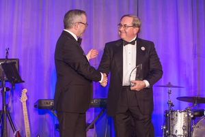 LIPSG Receives Award from ReSurge International